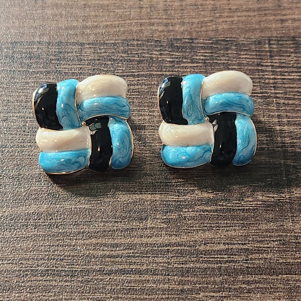 Vintage Style Blue White‎ Black Enamel Woven Knot Square Stud Earrings Gold Tone